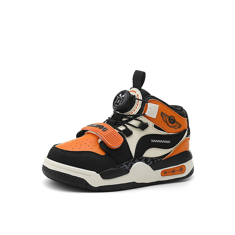Водонепроницаемые детские кроссовки для скейтбординга средней высоты BOBDOG, черный/оранжевый
Водонепроницаемые детские кроссовки для скейтбординга средней высоты BOBDOG, черный/оранжевый