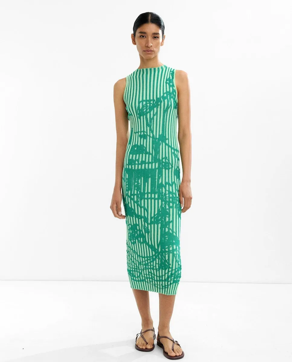 Длинное облегающее платье с полосками и крупным принтом Parfois, зеленый
Длинное облегающее платье с полосками и крупным принтом Parfois, зеленый