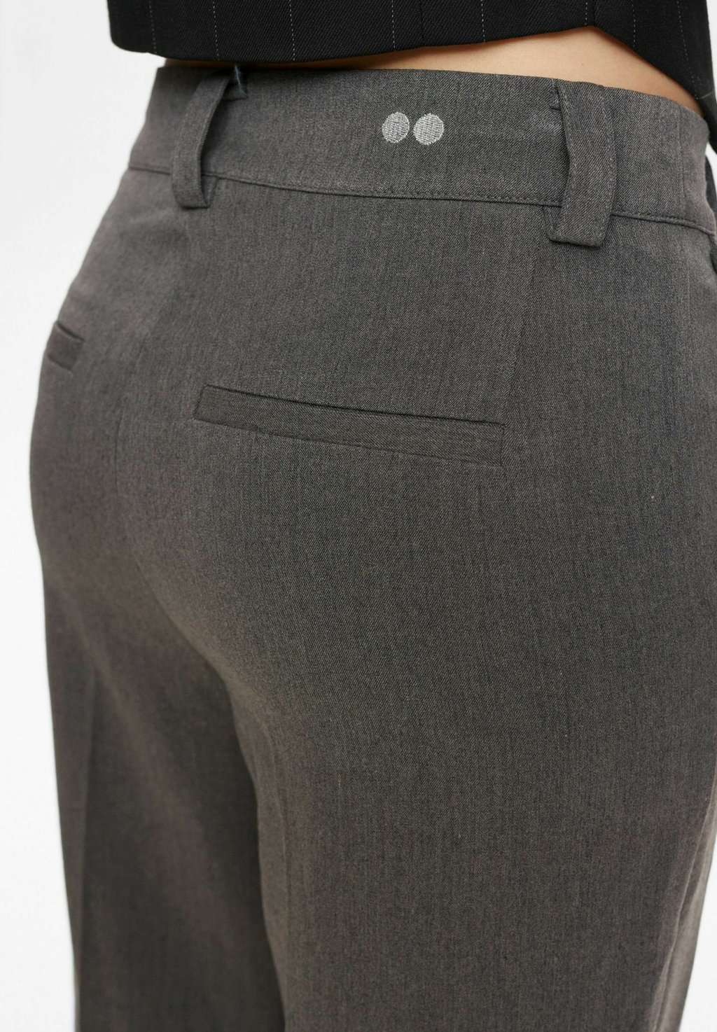 Брюки HAYDEN Nümph, серый
Брюки HAYDEN Nümph, серый