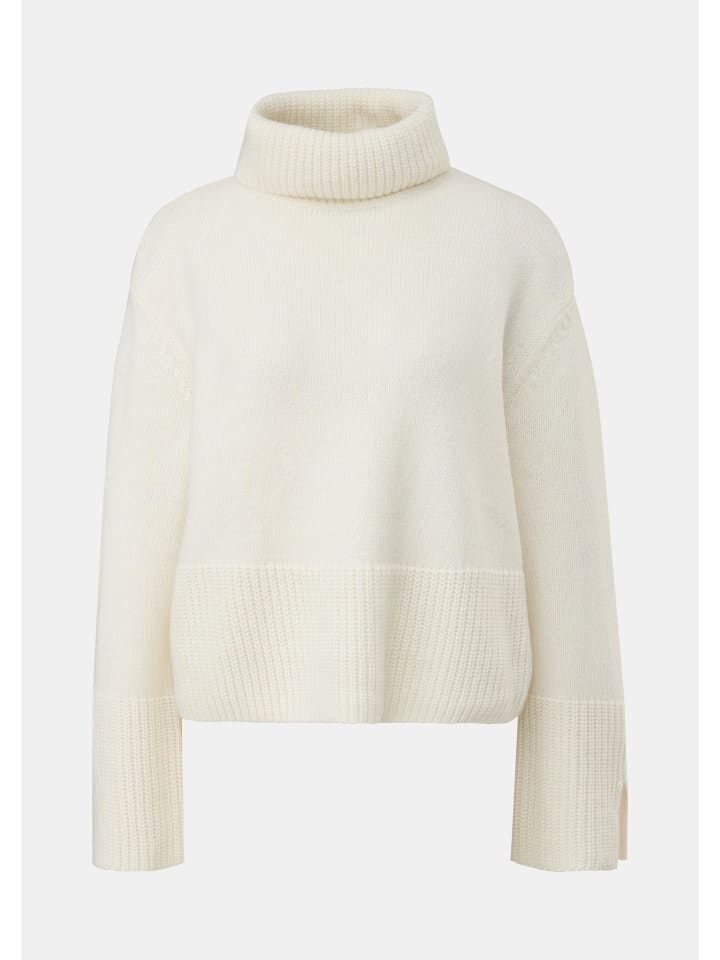 Вязаный свитер в цвете 0120_cream comma
Вязаный свитер в цвете 0120_cream comma