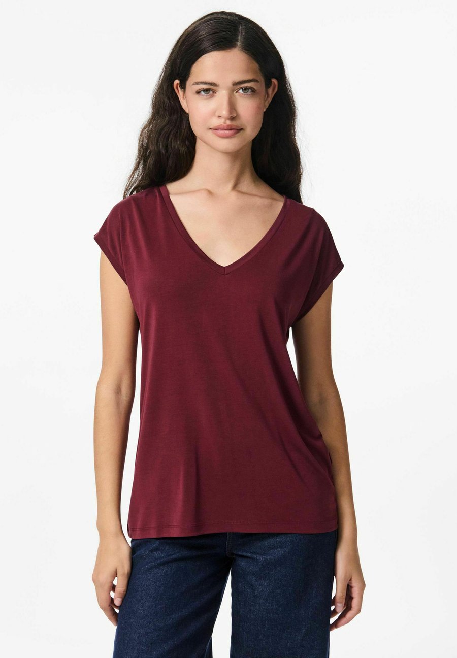 Футболка Pieces Basic T-shirt, Tawny Port/Dark Red, Красный, Футболка Pieces Basic T-shirt, Tawny Port/Dark Red
Футболка Pieces Basic T-shirt, Tawny Port/Dark Red, Красный, Футболка Pieces Basic T-shirt, Tawny Port/Dark Red