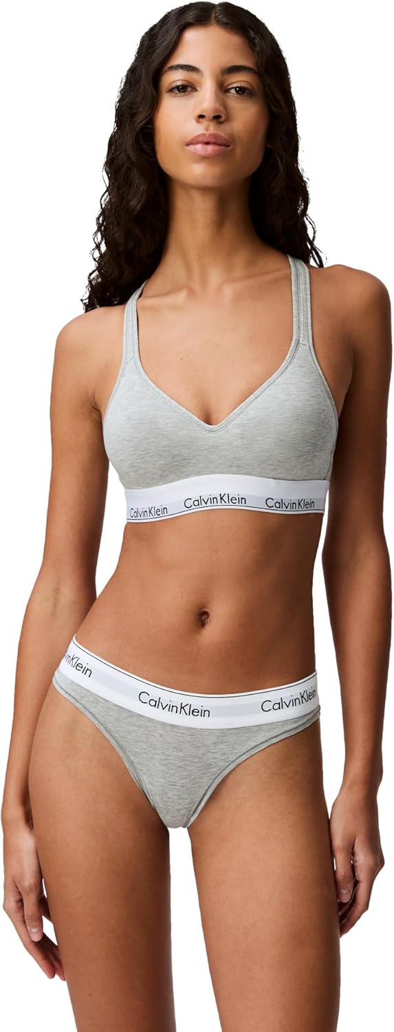 Современные женские хлопковые стринги Calvin Klein, Grey Heather
Современные женские хлопковые стринги Calvin Klein, Grey Heather
