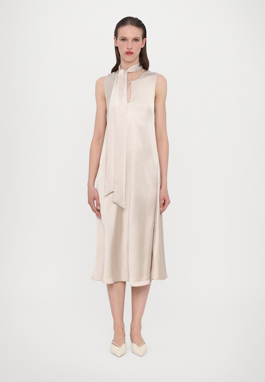 Платье Ida Sjöstedt SHONDA DRESS, Beige
Платье Ida Sjöstedt SHONDA DRESS, Beige