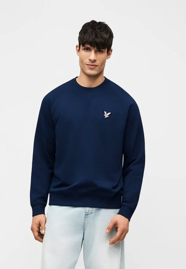 Толстовка с круглым вырезом из плотной ткани с нашивками из хлопка Lyle & Scott, Midnight Blue, Синий, Толстовка с круглым вырезом из плотной ткани с нашивками из хлопка Lyle & Scott, Midnight Blue
Толстовка с круглым вырезом из плотной ткани с нашивками из хлопка Lyle & Scott, Midnight Blue, Синий, Толстовка с круглым вырезом из плотной ткани с нашивками из хлопка Lyle & Scott, Midnight Blue