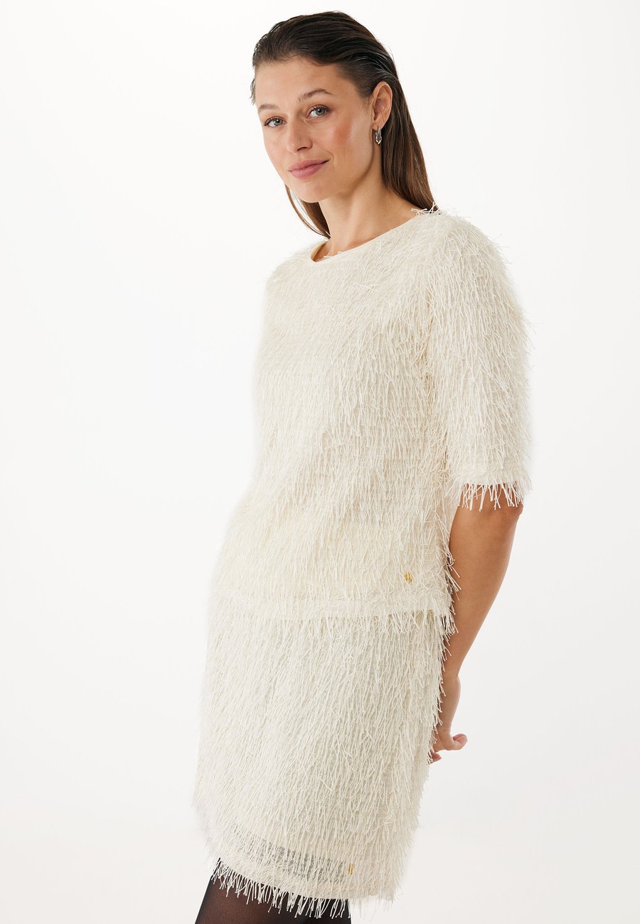 Блуза Mexx RUFFLE STRINGS, Cream/Beige
Блуза Mexx RUFFLE STRINGS, Cream/Beige