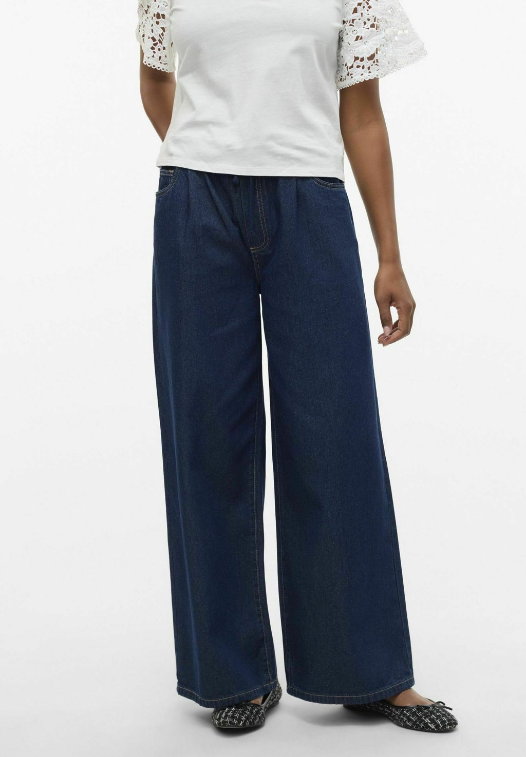 Джинсы свободного кроя WEIT GESCHNITTEN VMVALERIA MID RISE WEITER Vero Moda, цвет Dark Blue Denim
Джинсы свободного кроя WEIT GESCHNITTEN VMVALERIA MID RISE WEITER Vero Moda, цвет Dark Blue Denim