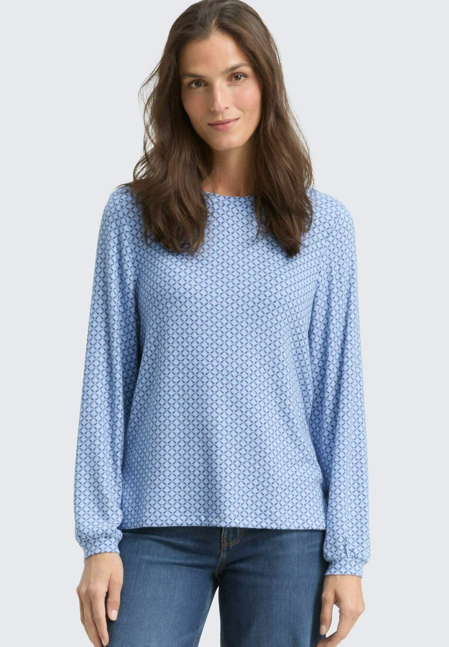 Джемпер TOM TAILOR GEMUSTERTES LANGARM, Blue Graphical Minimal/Light Blue
Джемпер TOM TAILOR GEMUSTERTES LANGARM, Blue Graphical Minimal/Light Blue