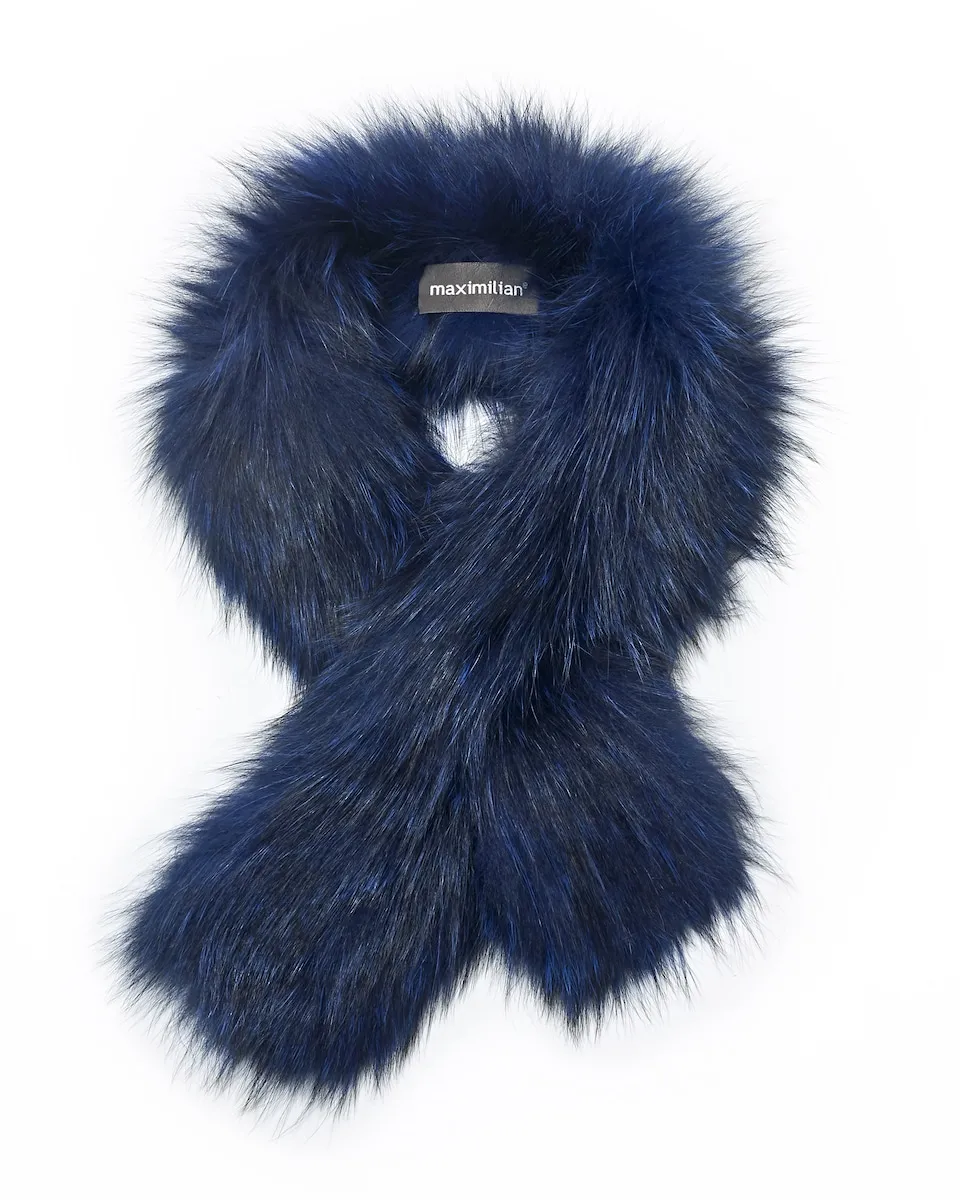 Женский шарф из меха лисы синего цвета Maximilian, синий
Женский шарф из меха лисы синего цвета Maximilian, синий