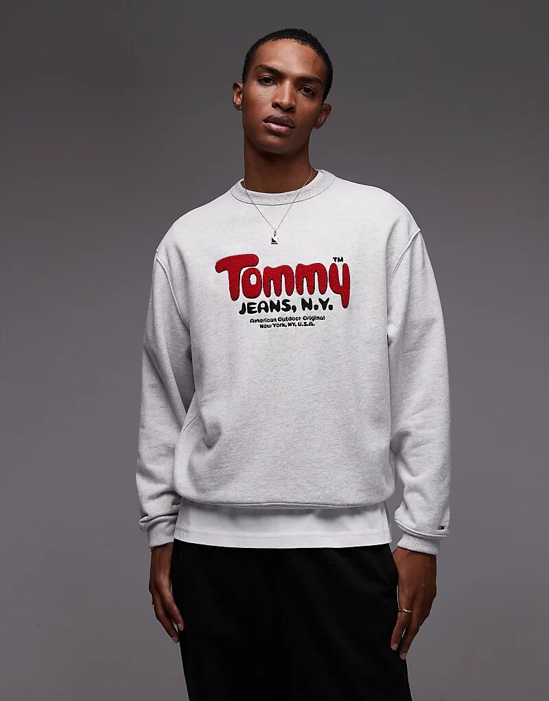 Толстовка Tommy Jeans с логотипом в стиле букле серо-красного цвета
Толстовка Tommy Jeans с логотипом в стиле букле серо-красного цвета