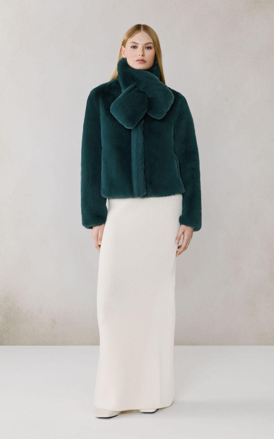 Женская куртка Kendell Boxy с шарфом Soia & Kyo, Midnight forest
Женская куртка Kendell Boxy с шарфом Soia & Kyo, Midnight forest