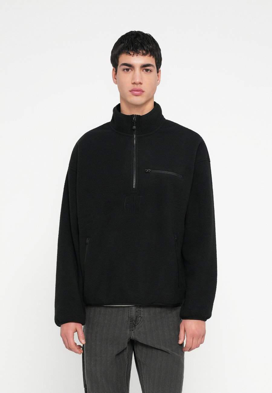 Джемпер GAP LOGO ARCTIC, Black
Джемпер GAP LOGO ARCTIC, Black