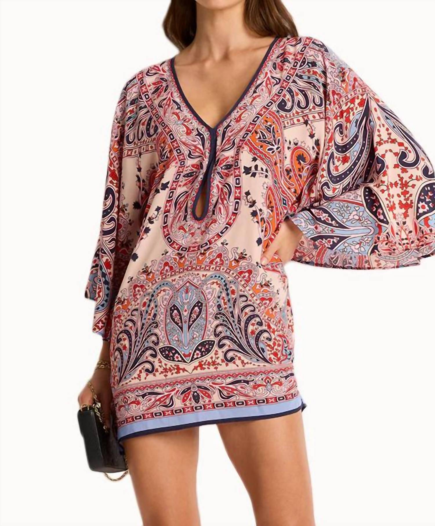 Faith мини-платье в мультиколоре Monte & Lou
Faith мини-платье в мультиколоре Monte & Lou