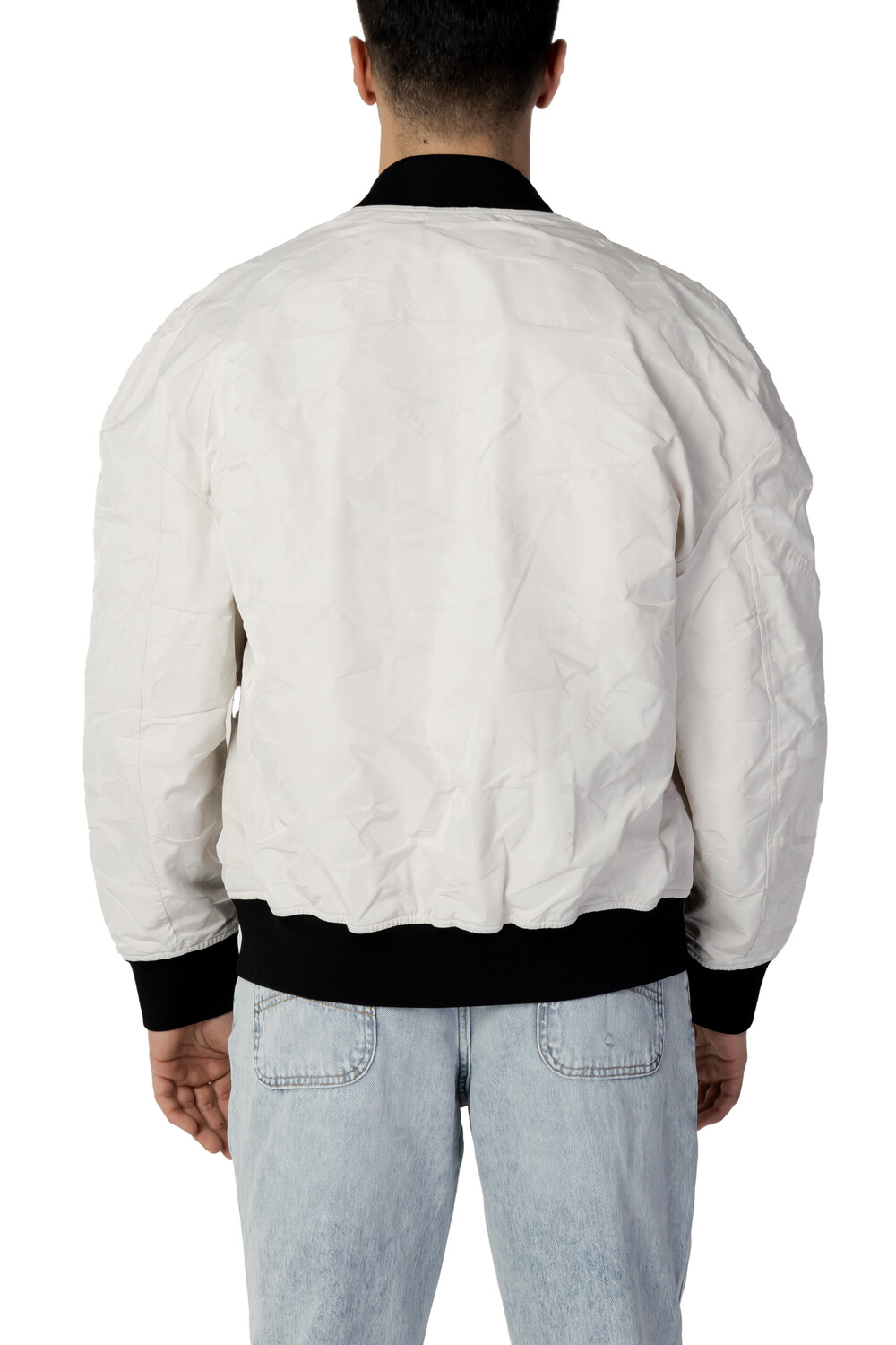 Куртка Armani Exchange с ветрозащитой, белый
Куртка Armani Exchange с ветрозащитой, белый