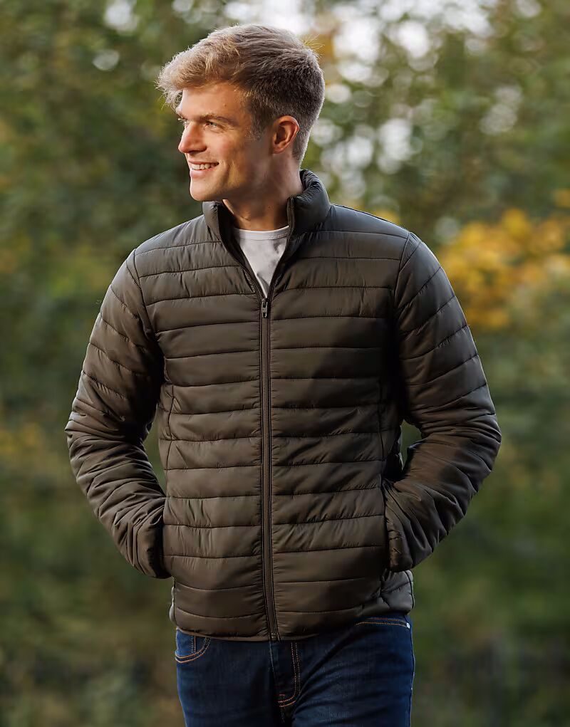 Сверхлегкая куртка-пуховик с воротником-стойкой цвета хаки French Connection
Сверхлегкая куртка-пуховик с воротником-стойкой цвета хаки French Connection