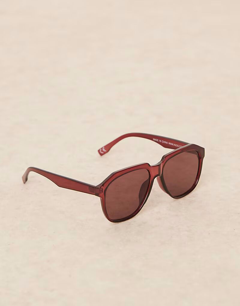 Солнцезащитные очки ASOS DESIGN Festival в круглой оправе с бордовыми линзами и темно-бордовой оправой 
Солнцезащитные очки ASOS DESIGN Festival в круглой оправе с бордовыми линзами и темно-бордовой оправой