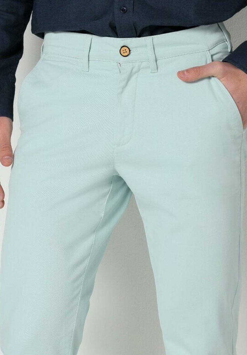 Чиносы MEDIUM BOX REGULAR GRÖSSE IN ZOLL BENDORFF, зеленый
Чиносы MEDIUM BOX REGULAR GRÖSSE IN ZOLL BENDORFF, зеленый