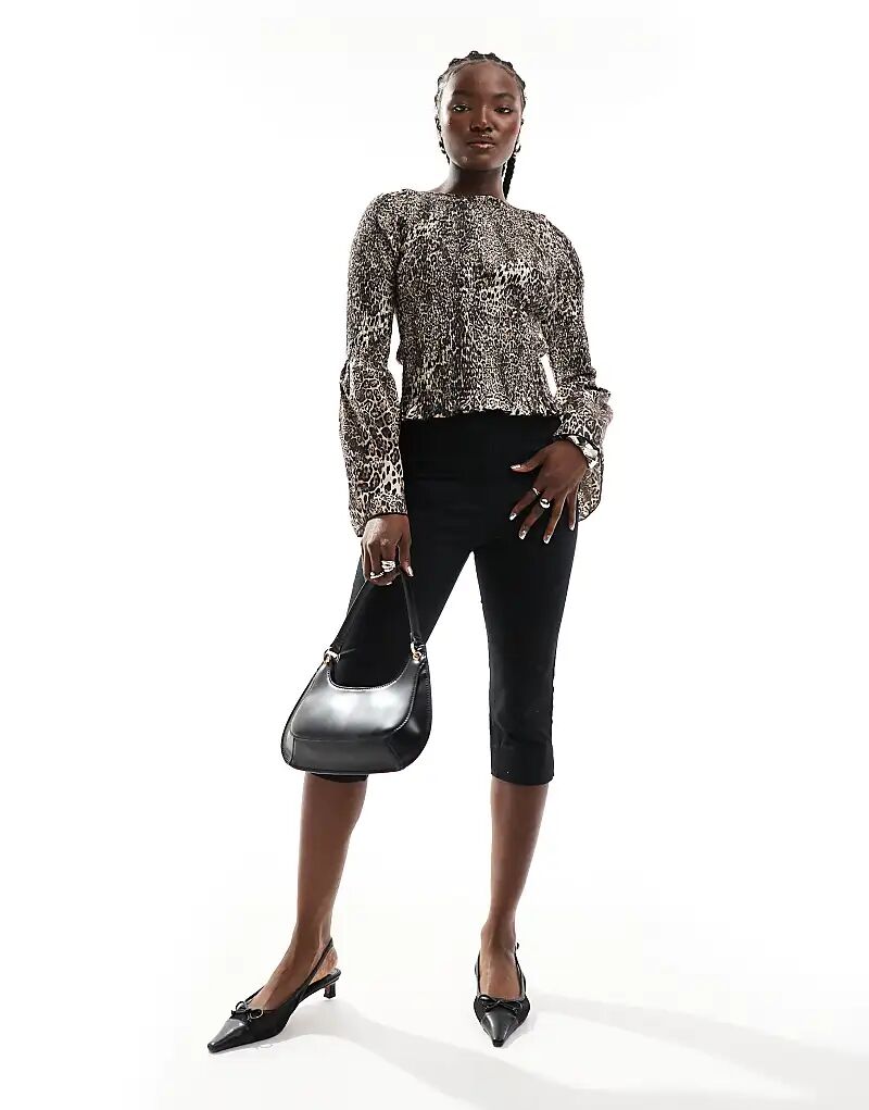 Брюки капри черного цвета ASOS DESIGN
Брюки капри черного цвета ASOS DESIGN