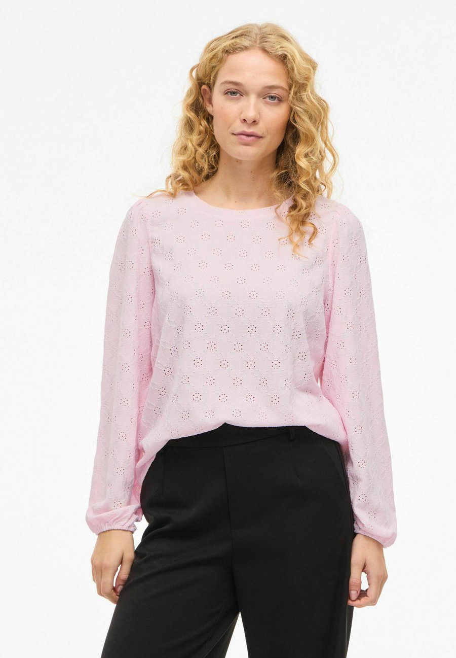 Блуза VILA VIASTA O-NECK L/S , Cherry Blossom/Mottled Pink
Блуза VILA VIASTA O-NECK L/S , Cherry Blossom/Mottled Pink