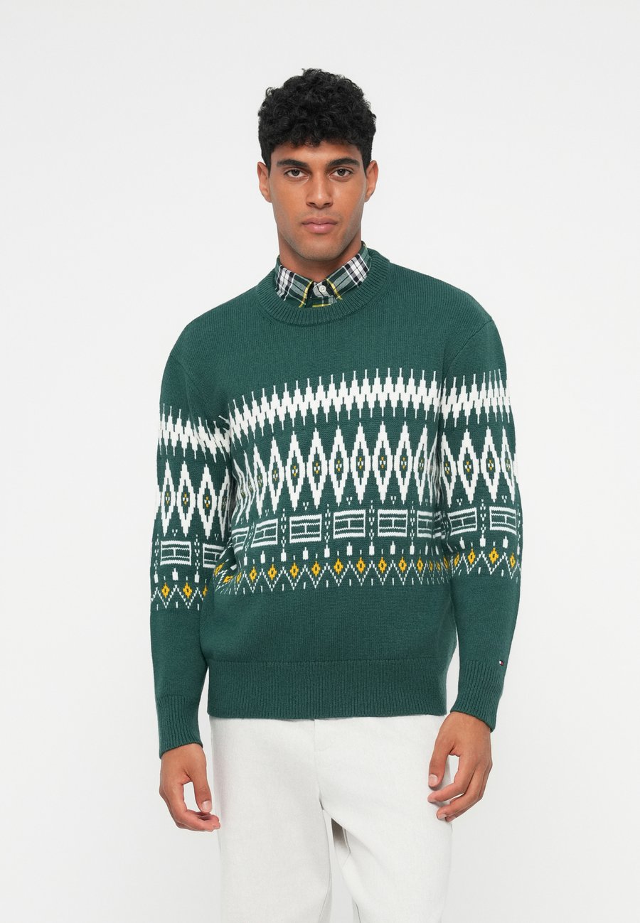 Джемпер Tommy Hilfiger PLACED FAIRISLE BLEND CREW UNISEX, Ornamental Green/Ivory Petal /Dark Green
Джемпер Tommy Hilfiger PLACED FAIRISLE BLEND CREW UNISEX, Ornamental Green/Ivory Petal /Dark Green