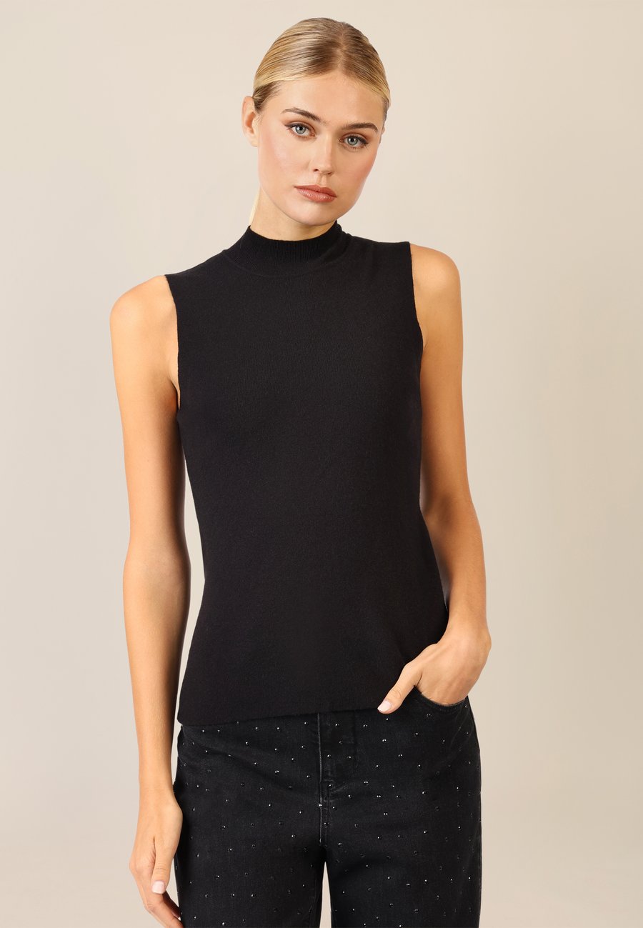 Топ Apart Top, Schwarz/Black
Топ Apart Top, Schwarz/Black