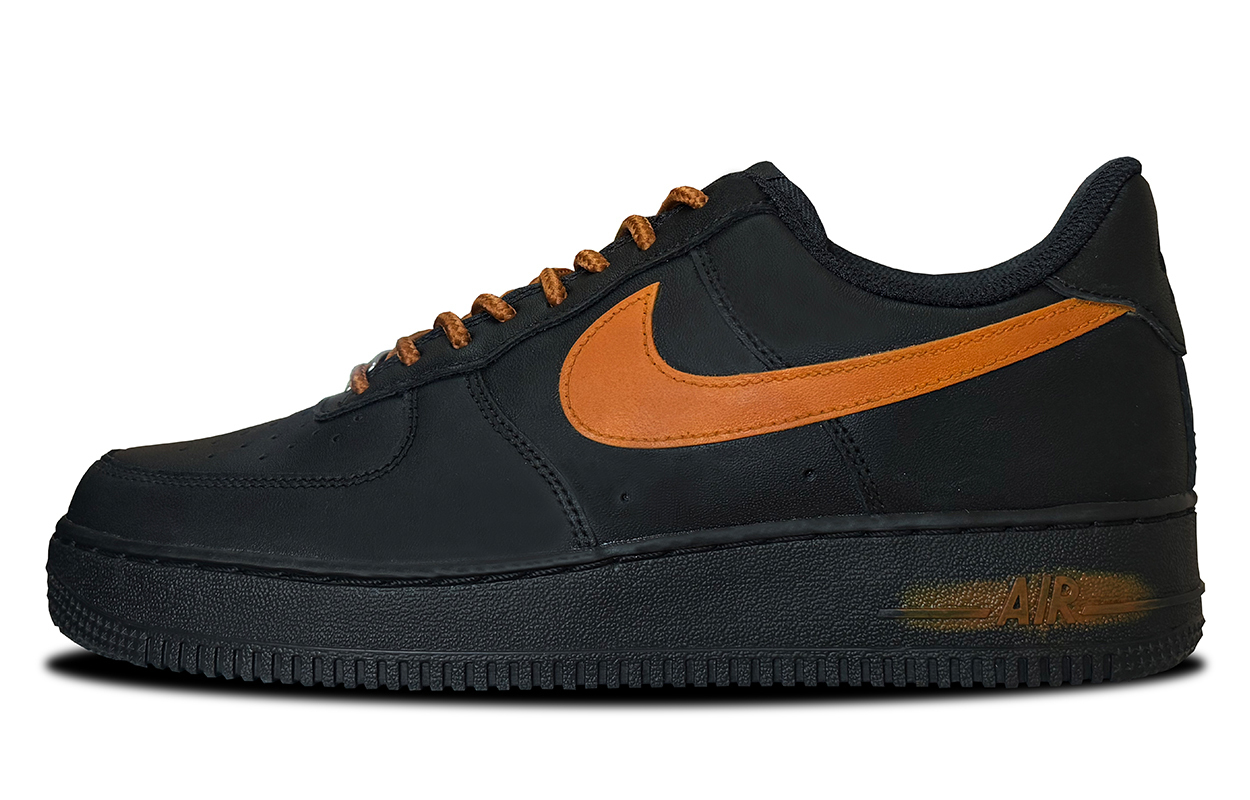 Nike Детские скейтбордистские кроссовки Air Force 1 Black Market Label Abrasion Resistant Balance Low top, черные, унисекс
Nike Детские скейтбордистские кроссовки Air Force 1 Black Market Label Abrasion Resistant Balance Low top, черные, унисекс