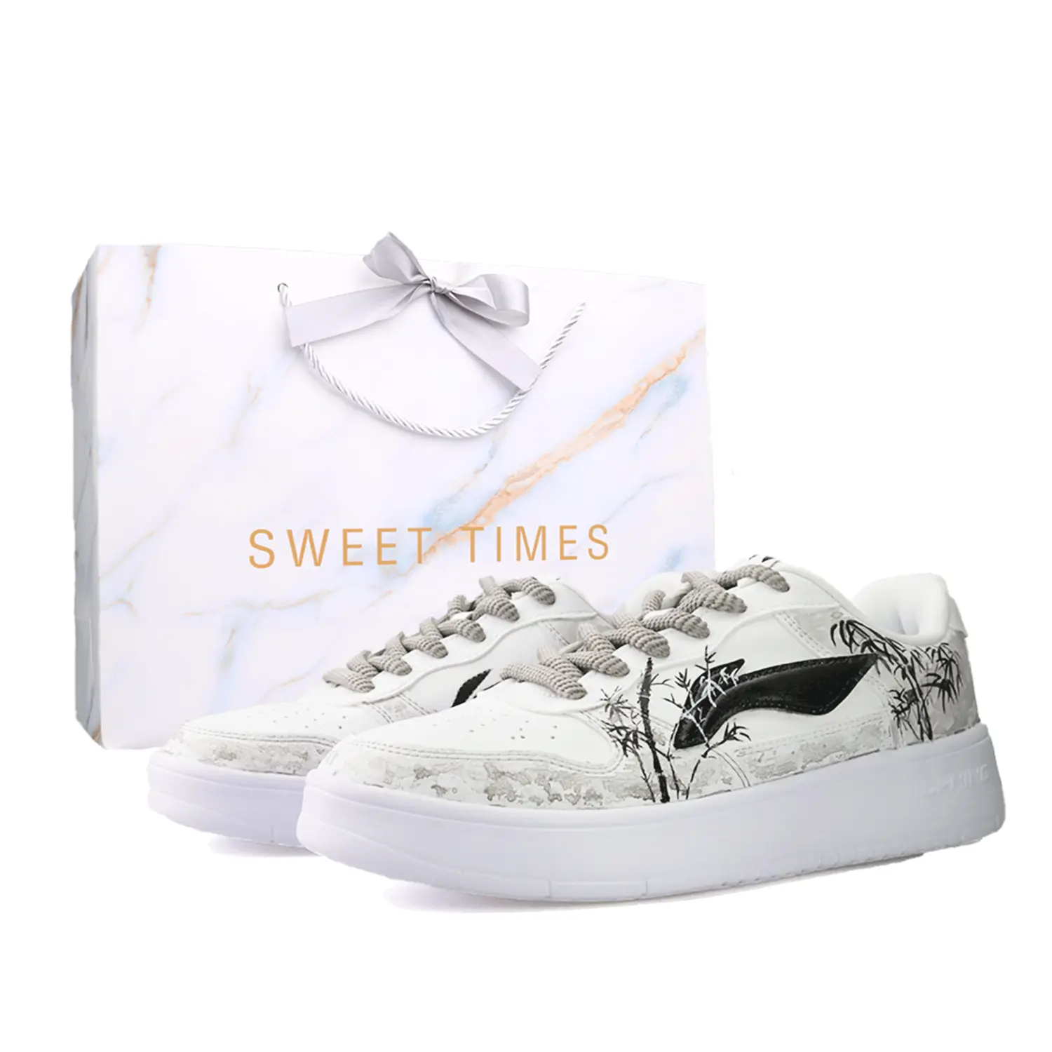 LINING Лининг Понтон Боутс нескользящие, износостойкие, дышащие лоу-топ скейтборд обувь унисекс черно-белые, цвет Black White (Shopping Bag)
LINING Лининг Понтон Боутс нескользящие, износостойкие, дышащие лоу-топ скейтборд обувь унисекс черно-белые, цвет Black White (Shopping Bag)