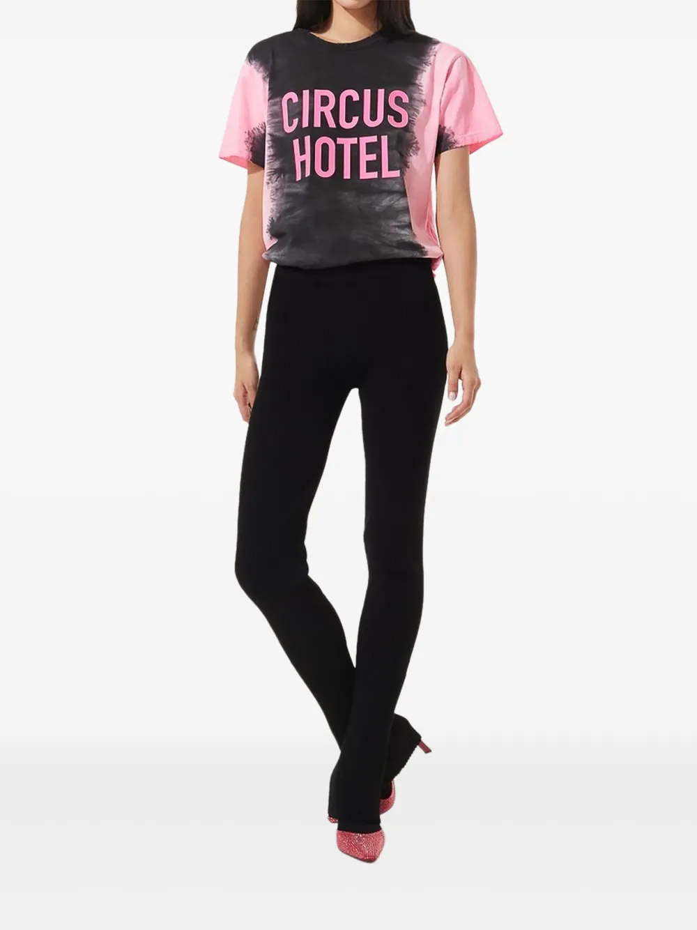 Узкие брюки в рубчик Circus Hotel, черный
Узкие брюки в рубчик Circus Hotel, черный