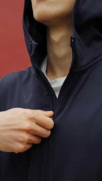 Мужская утеплённая куртка Kalenji 100
Мужская утеплённая куртка Kalenji 100