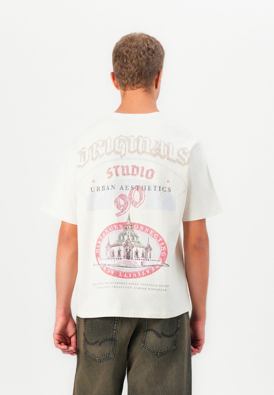 Футболка Jack & Jones JORMEADOWS GRAPHIC BACK TEE CREW NECK, Antique White/White, Белый, Футболка Jack & Jones JORMEADOWS GRAPHIC BACK TEE CREW NECK, Antique White/White
Футболка Jack & Jones JORMEADOWS GRAPHIC BACK TEE CREW NECK, Antique White/White, Белый, Футболка Jack & Jones JORMEADOWS GRAPHIC BACK TEE CREW NECK, Antique White/White