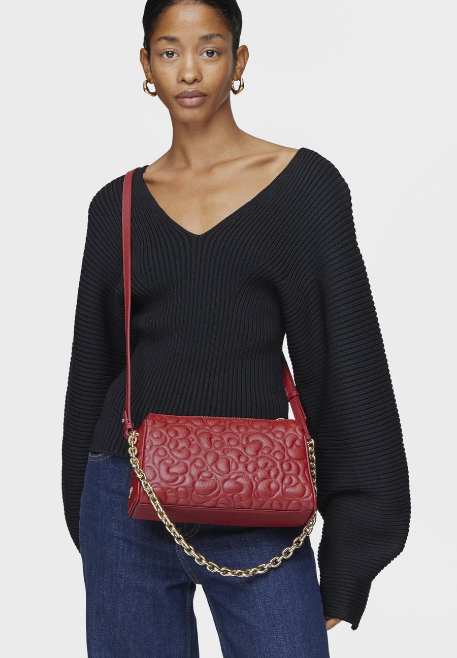 Сумка кросс-боди Tous GRETA , Rojo/Red
Сумка кросс-боди Tous GRETA , Rojo/Red