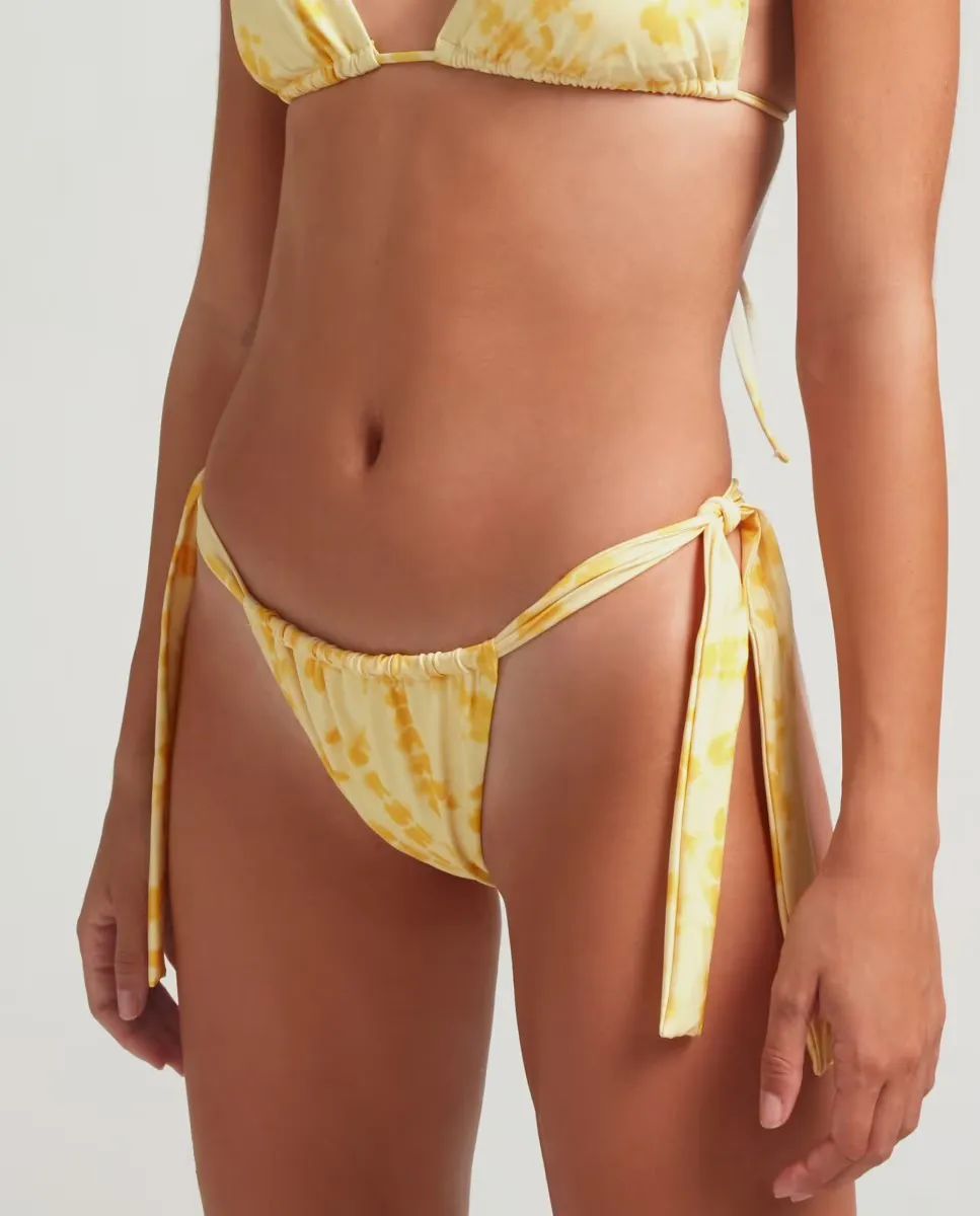 Бразильские плавки бикини Flame Al Sole с бантиком и подкладкой Robin Collection, желтый
Бразильские плавки бикини Flame Al Sole с бантиком и подкладкой Robin Collection, желтый