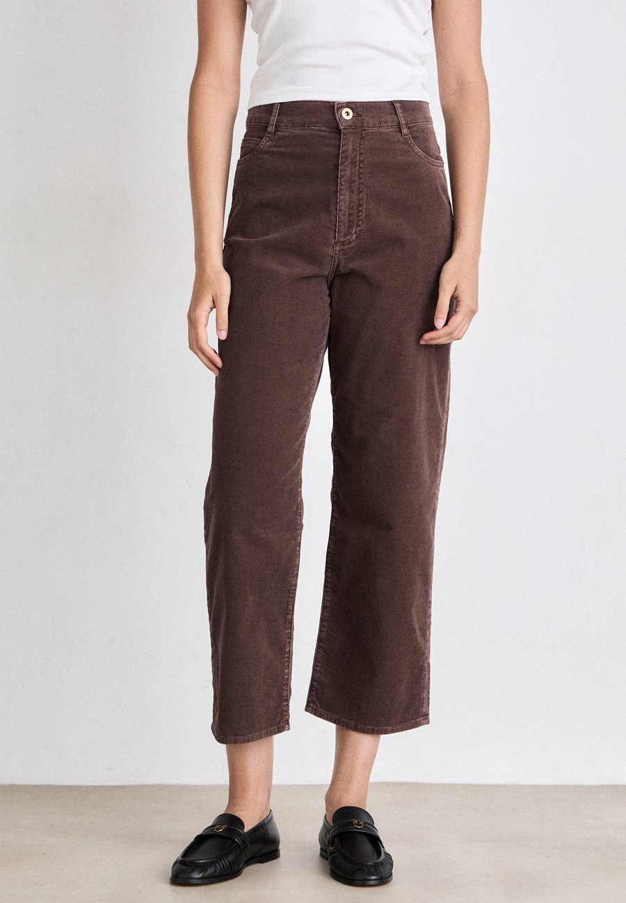 Брюки sessùn CRUISE, Coffea /Dark Brown
Брюки sessùn CRUISE, Coffea /Dark Brown