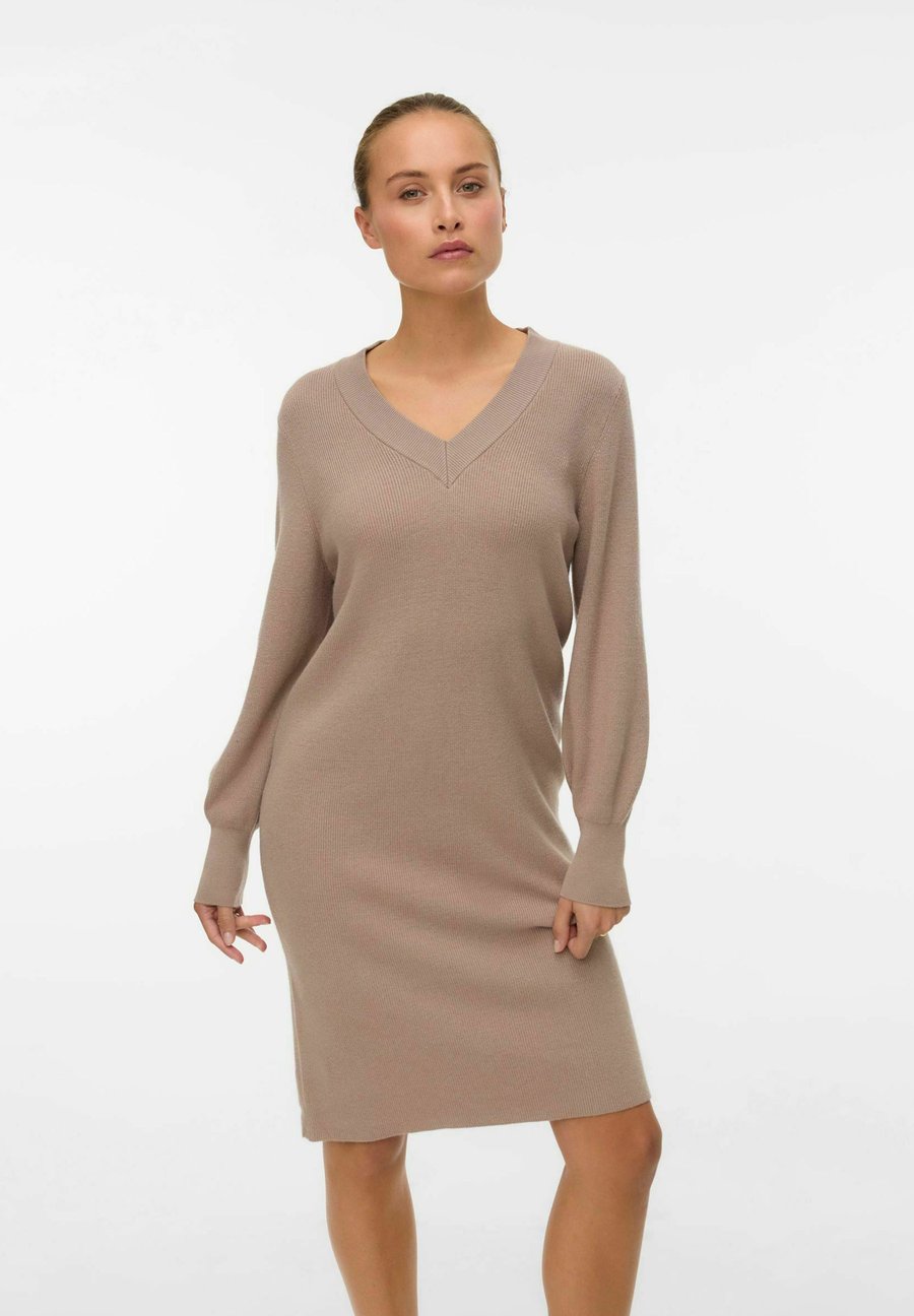 Платье Vero Moda Jumper dress, Mocha Meringue/Light Brown
Платье Vero Moda Jumper dress, Mocha Meringue/Light Brown