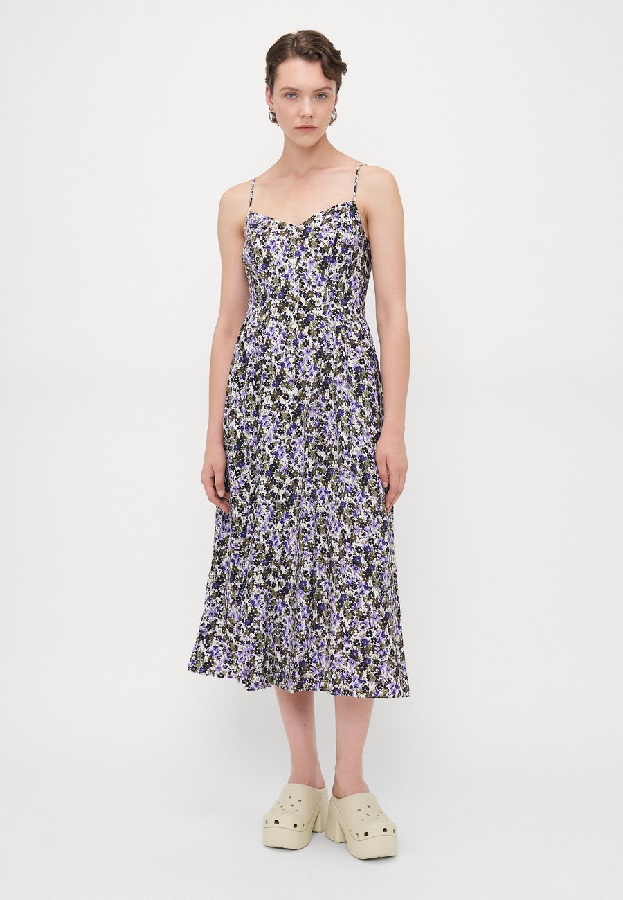 Платье Gap Tall V NECK SHIRRED, Purple
Платье Gap Tall V NECK SHIRRED, Purple