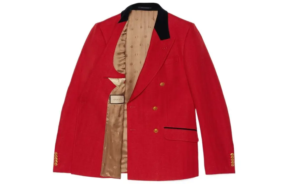 Деловой костюм мужской Gucci, красный
Деловой костюм мужской Gucci, красный