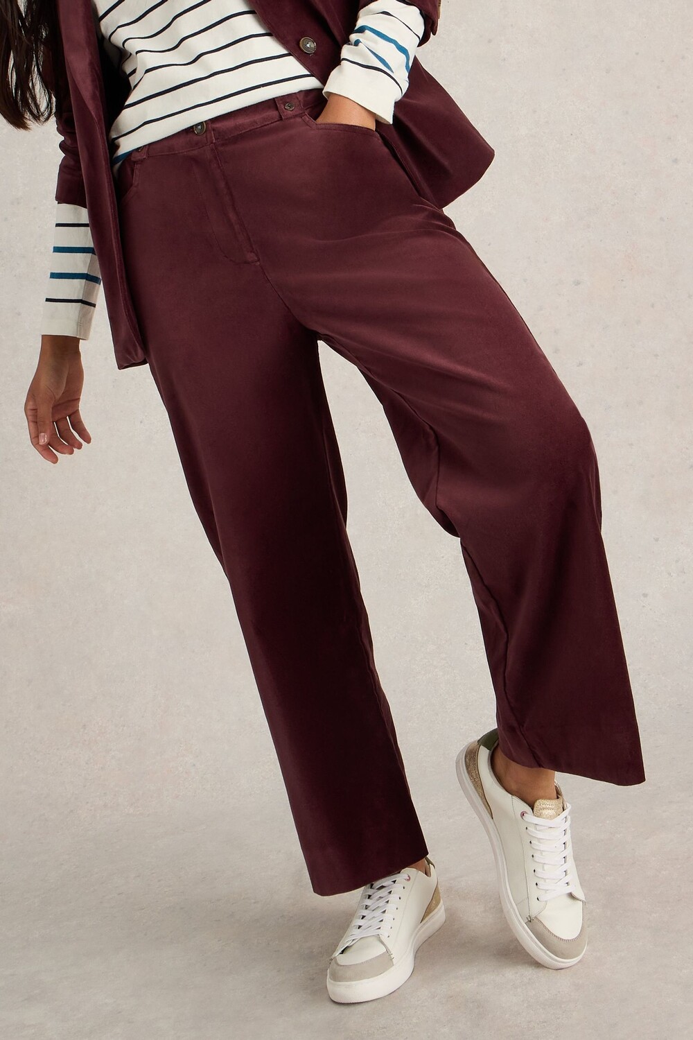 Укороченные бархатные брюки Belle White Stuff, фиолетовый
Укороченные бархатные брюки Belle White Stuff, фиолетовый