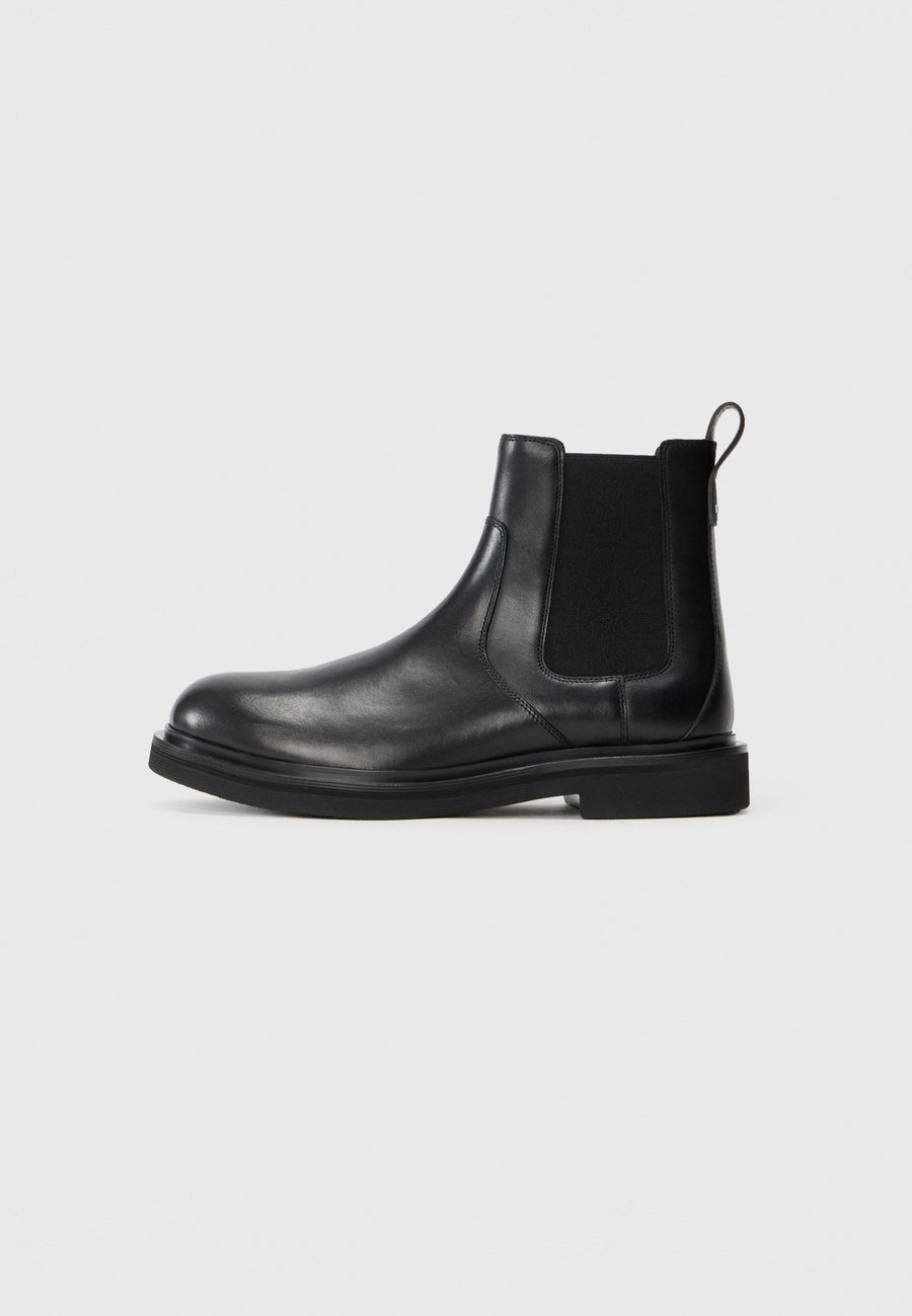 Ботинки KARL LAGERFELD KINGSTON, Black
Ботинки KARL LAGERFELD KINGSTON, Black
