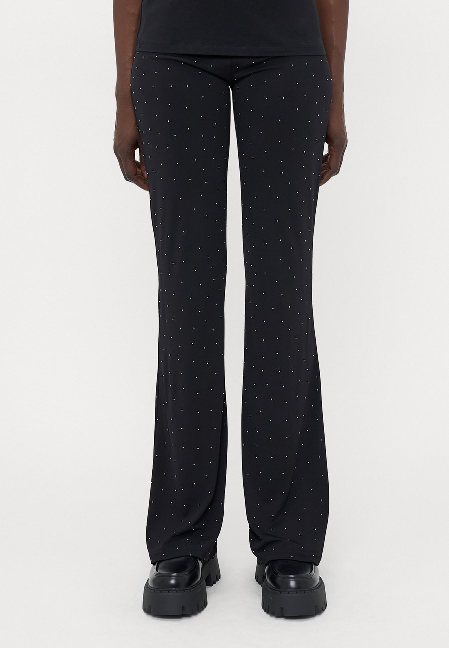 Брюки ONLY Tall ONLZITA FLARED, Black/Silver-Coloured/Black
Брюки ONLY Tall ONLZITA FLARED, Black/Silver-Coloured/Black