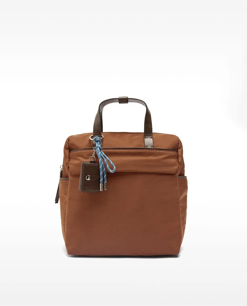 Женский рюкзак с несколькими отделениями и застежкой-молнией со съемным подвесным элементом Parfois, серовато-красный
Женский рюкзак с несколькими отделениями и застежкой-молнией со съемным подвесным элементом Parfois, серовато-красный