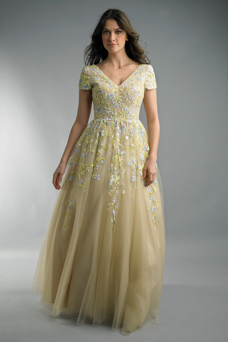 Платье с короткими рукавами и V-образным вырезом Basix Black Label, желтый
Платье с короткими рукавами и V-образным вырезом Basix Black Label, желтый