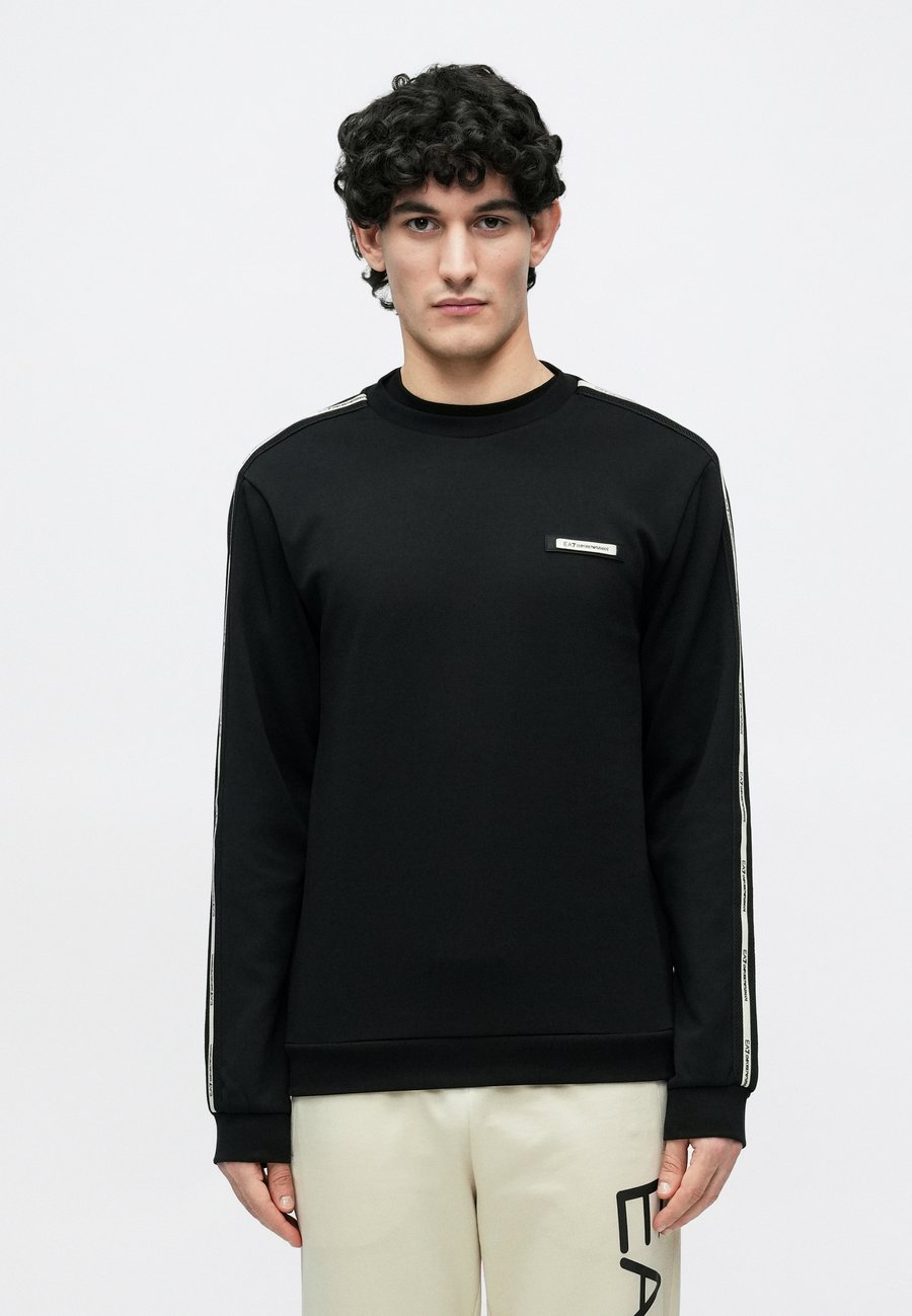 Толстовка EA7 Emporio Armani TRAIN LOGO SERIES UNISEX, Black
Толстовка EA7 Emporio Armani TRAIN LOGO SERIES UNISEX, Black
