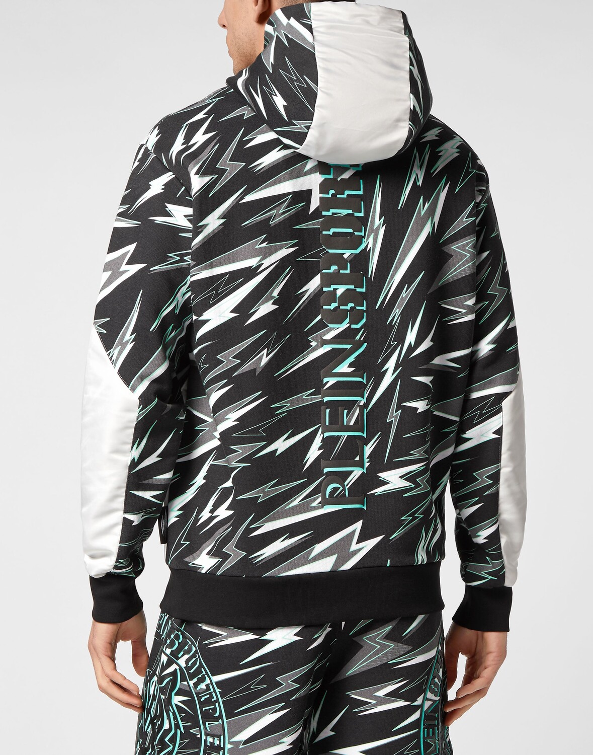 Толстовка с капюшоном Тигр Plein Sport, цвет Black/Mint Green
Толстовка с капюшоном Тигр Plein Sport, цвет Black/Mint Green