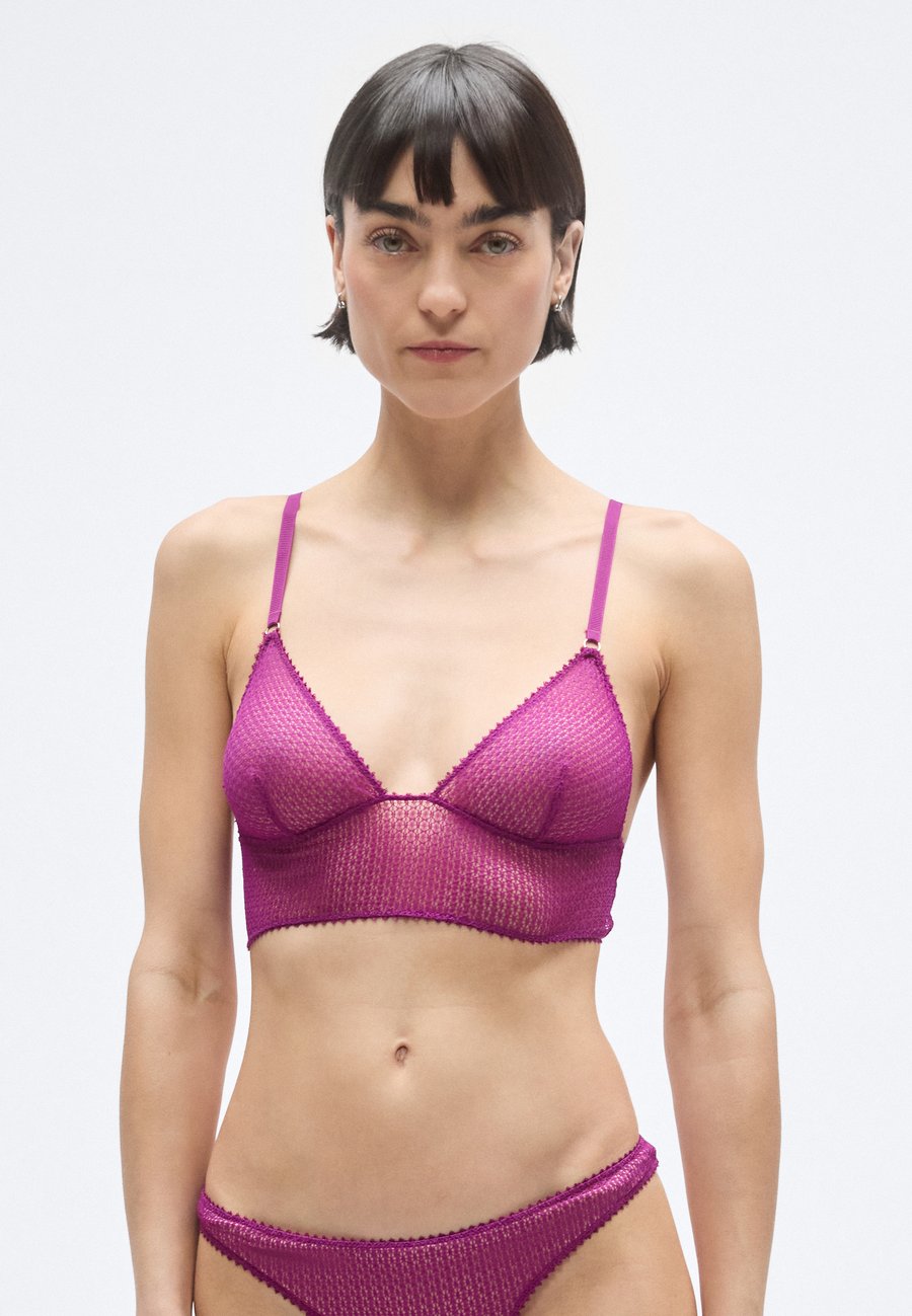 Бюстгальтер KIKI DE MONTPARNASSE LONGLINE BRA, Framboise/Purple
Бюстгальтер KIKI DE MONTPARNASSE LONGLINE BRA, Framboise/Purple