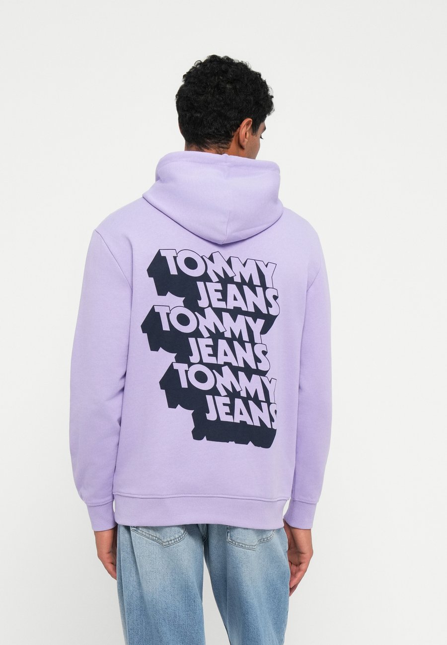 Толстовка Tommy Jeans STACK BACK LOGO HOODIE, Purple/Lilac
Толстовка Tommy Jeans STACK BACK LOGO HOODIE, Purple/Lilac