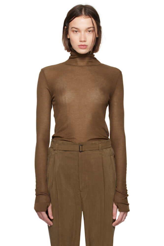 Коричневый бесшовный свитер с высоким воротом LEMAIRE
Коричневый бесшовный свитер с высоким воротом LEMAIRE