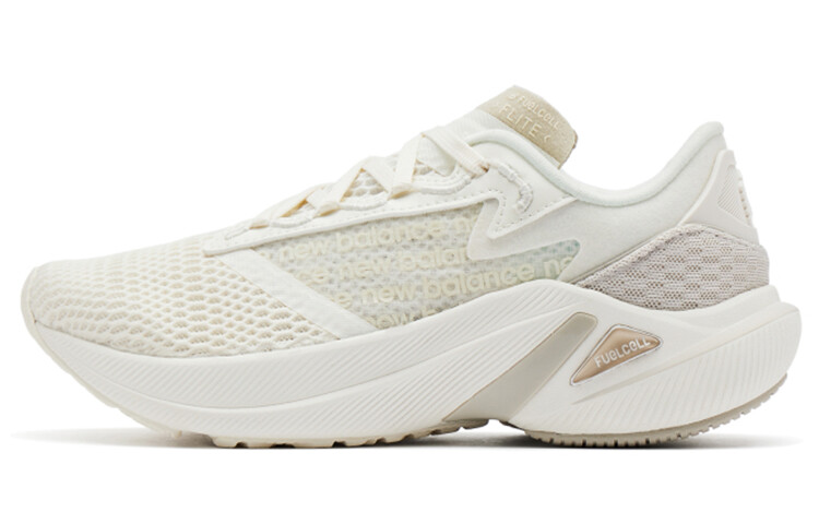 Кроссовки New Balance NB FuelCell для женщин
Кроссовки New Balance NB FuelCell для женщин