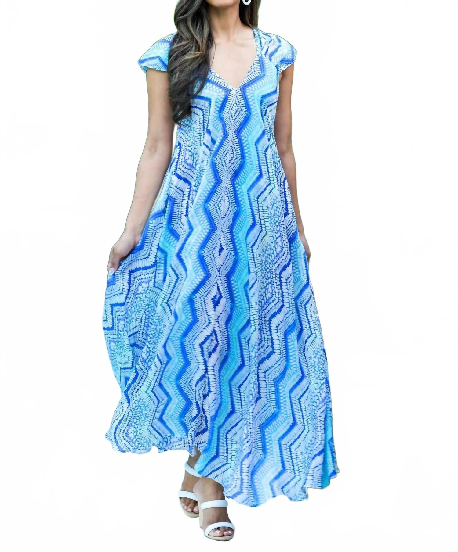 Платье Aaliyah в синюю зигзаг Walker & Wade
Платье Aaliyah в синюю зигзаг Walker & Wade