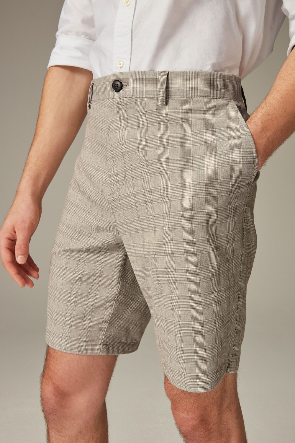 Эластичные шорты чиносы Next, серый
Эластичные шорты чиносы Next, серый