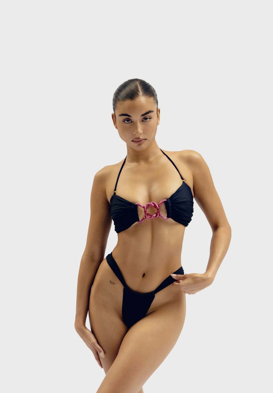 Топ бикини God Save Queens KISS RIDE, Black
Топ бикини God Save Queens KISS RIDE, Black