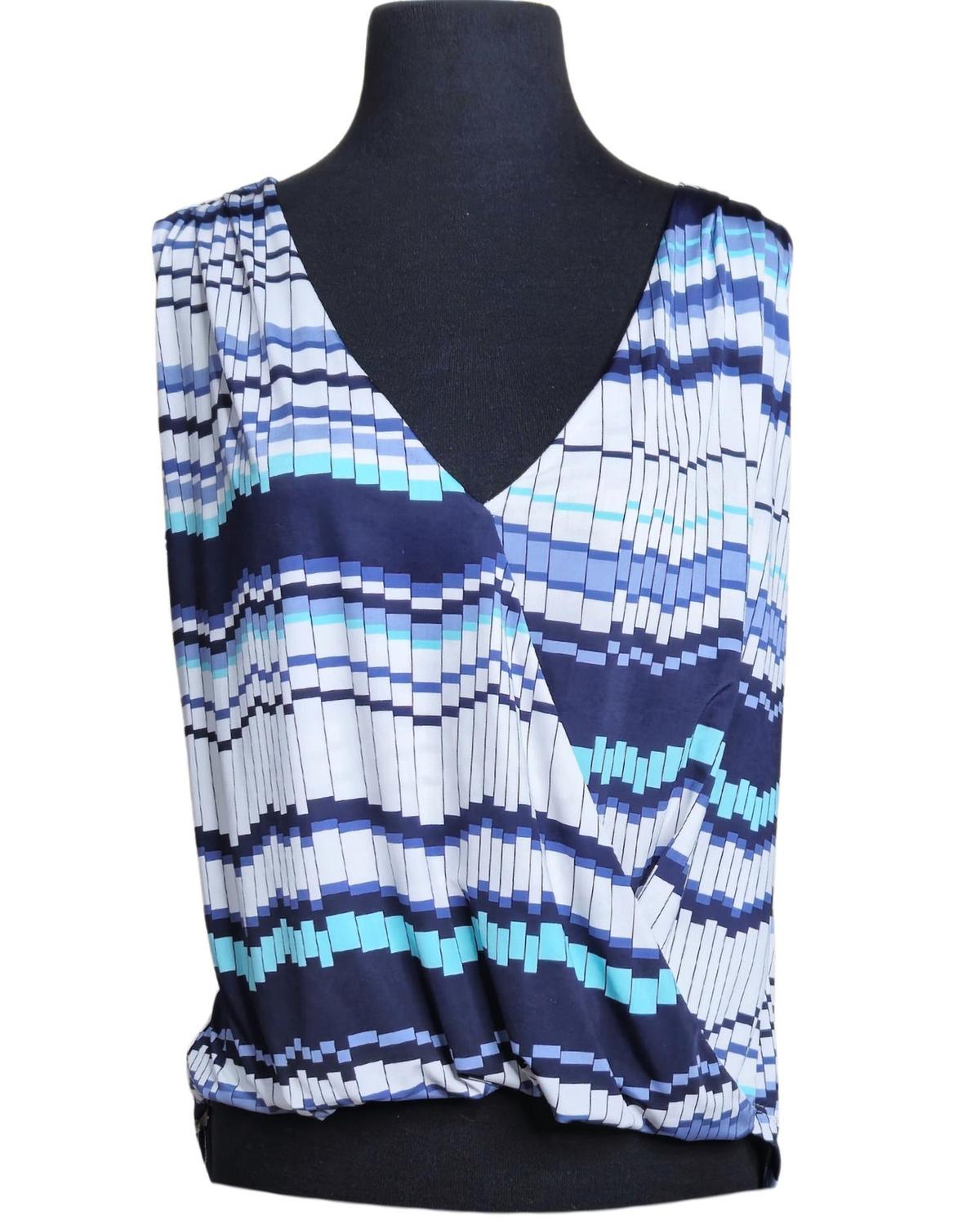 Топ-топ с V-образным вырезом и принтом, многоцветный ariella, цвет multi
Топ-топ с V-образным вырезом и принтом, многоцветный ariella, цвет multi